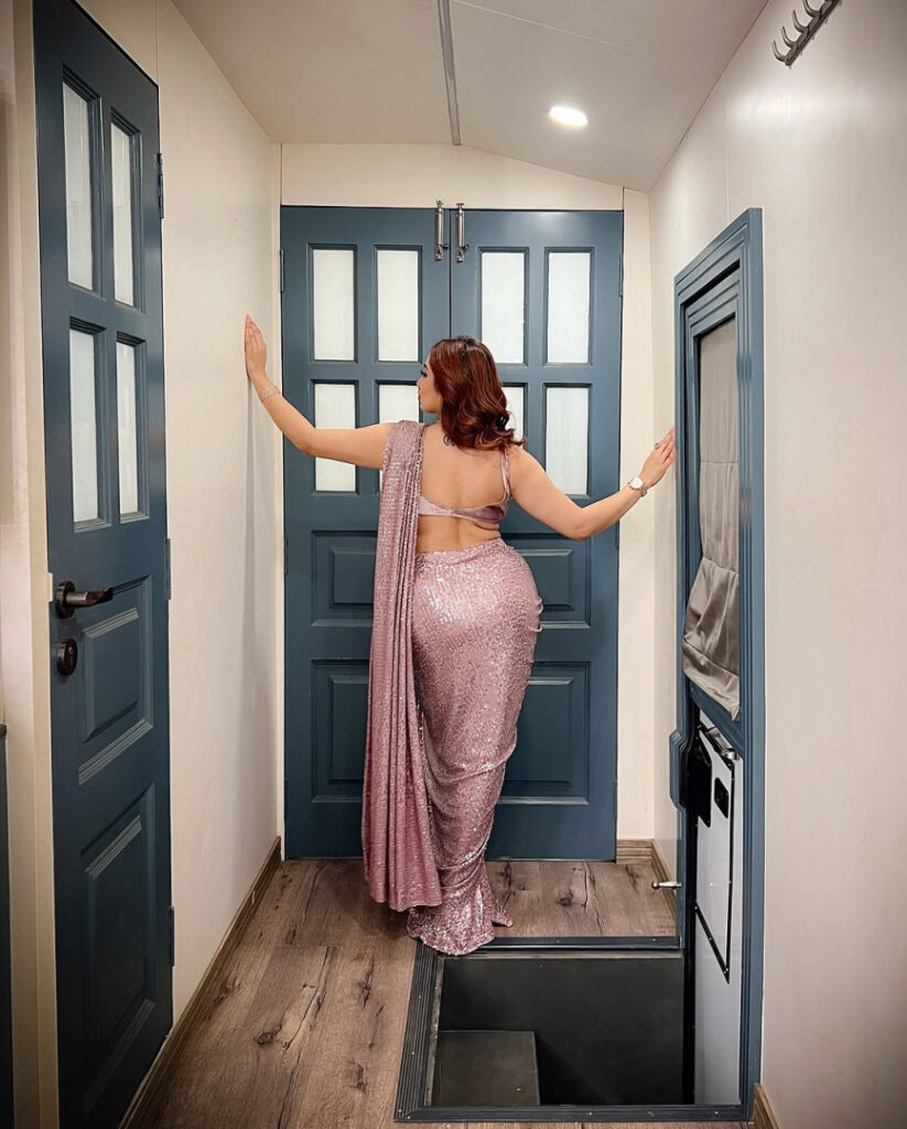 Instagram – Aditi Mistry – Nude