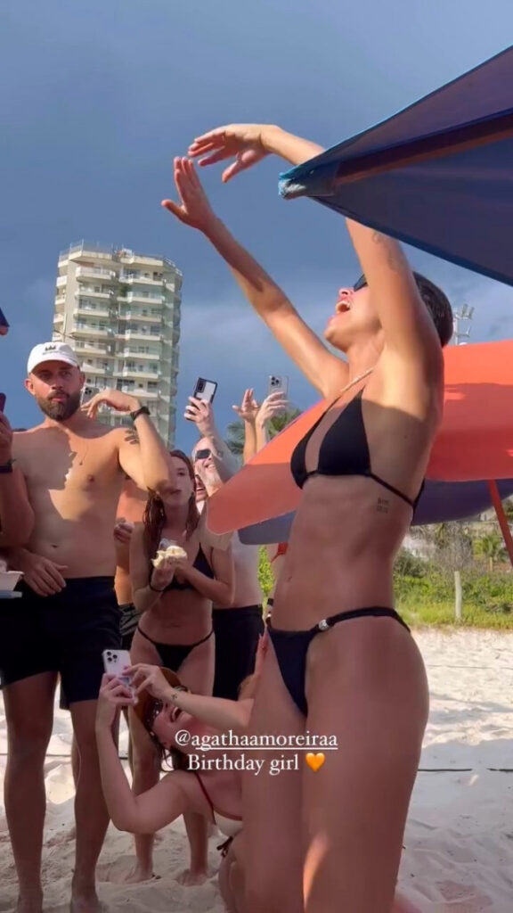 Brazil – Celeb – Agatha Moreira – Nude Leaks