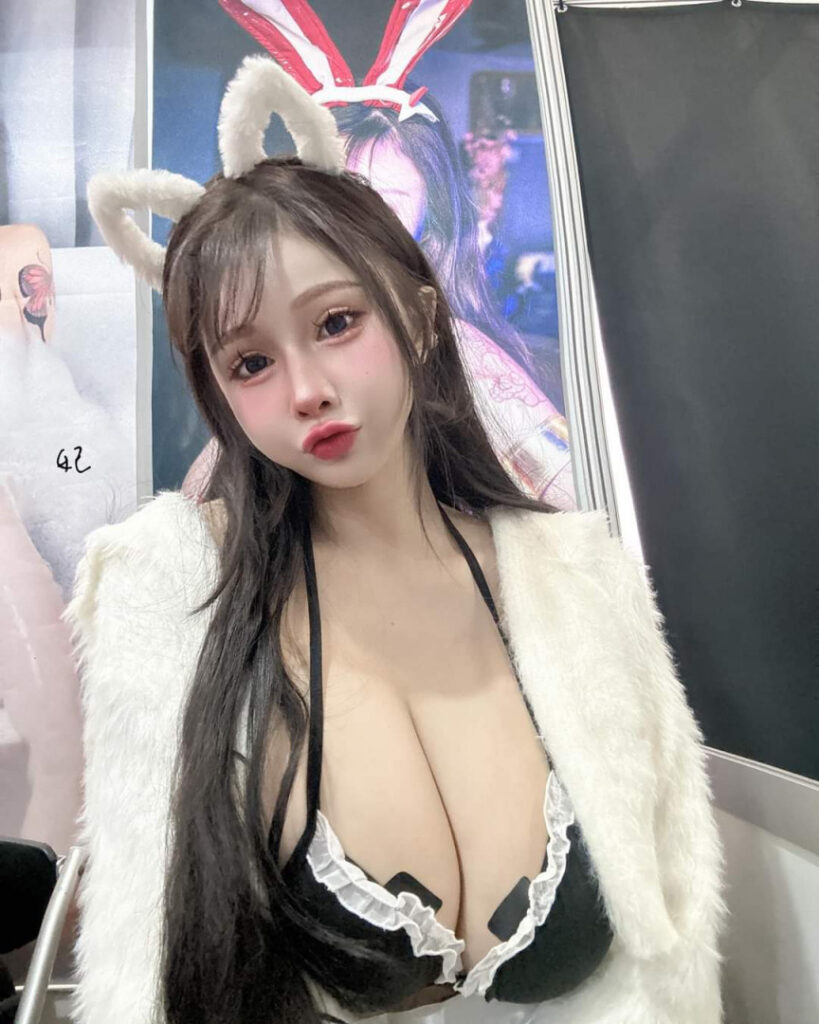 OnlyFans – Instagram – ai_fei9961 / Ai Fei / 艾妃 小獅子 – Nude Leaks