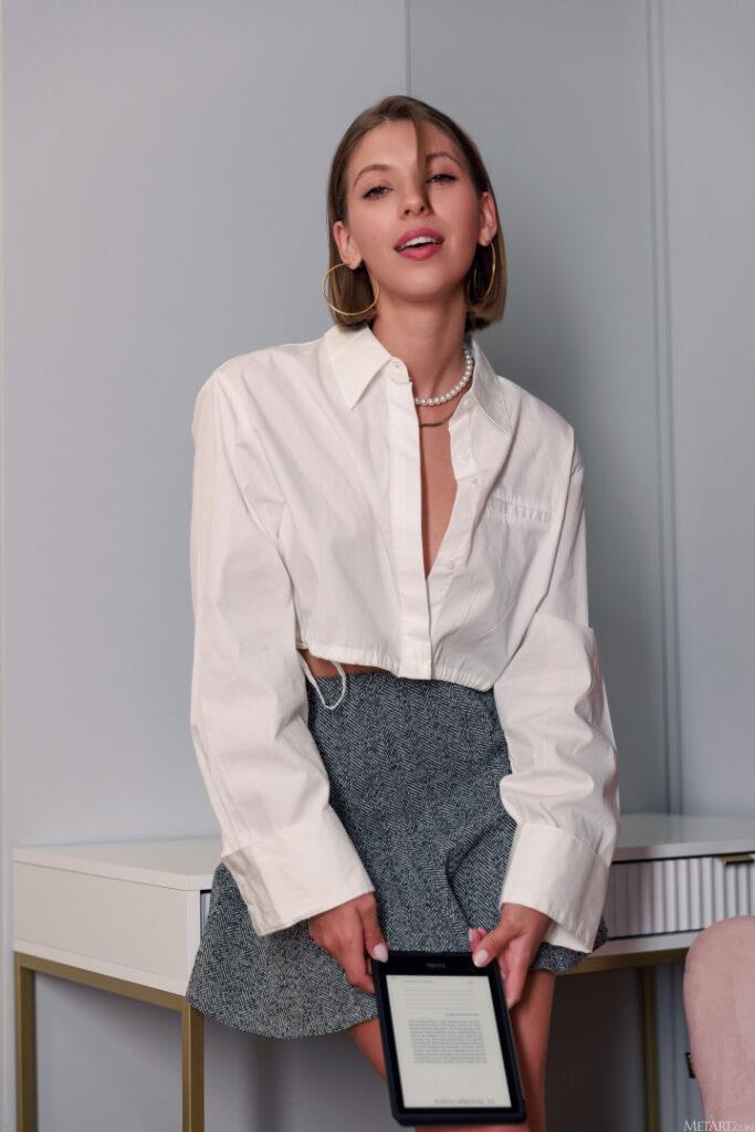 XXX – aka Hanna / Nona / Ani Hyza / Avery Nona / Marcela Gaona – Nude