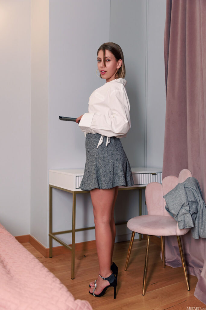 XXX – aka Hanna / Nona / Ani Hyza / Avery Nona / Marcela Gaona – Nude