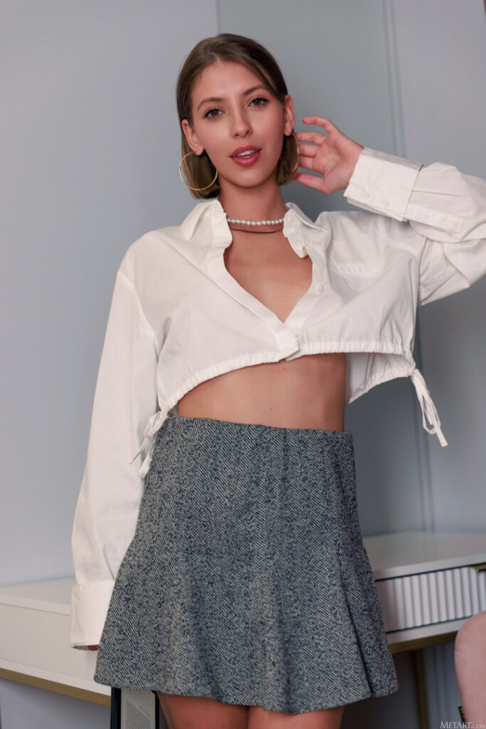 XXX – aka Hanna / Nona / Ani Hyza / Avery Nona / Marcela Gaona – Nude