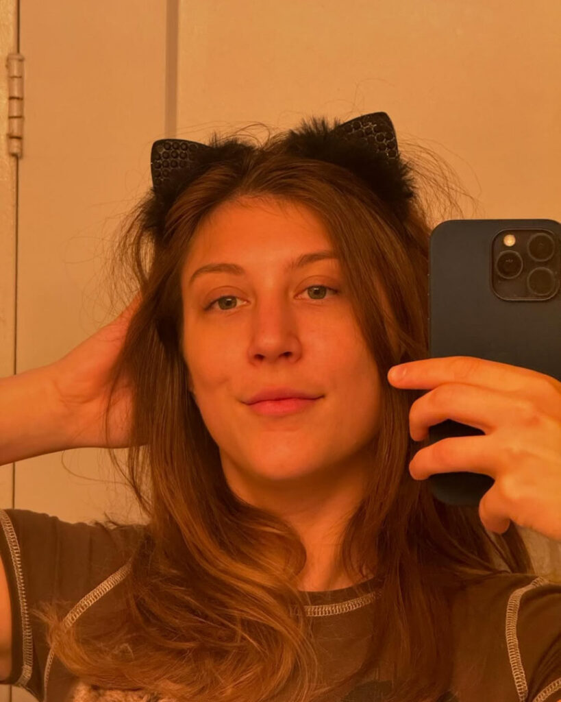 Cam Girls – T H I C C – alexa_dream – Nude Leaks