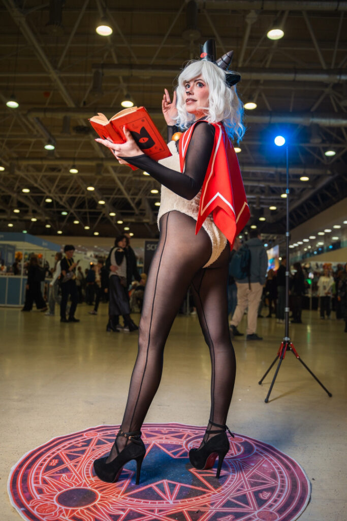 Patreon – Cosplay – Petite – Alexandra Bodler/Caterpillar – Nude