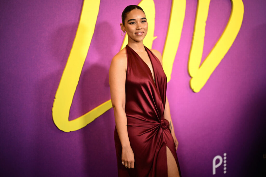 Celeb – Ebony – Alexandra Shipp – Nude