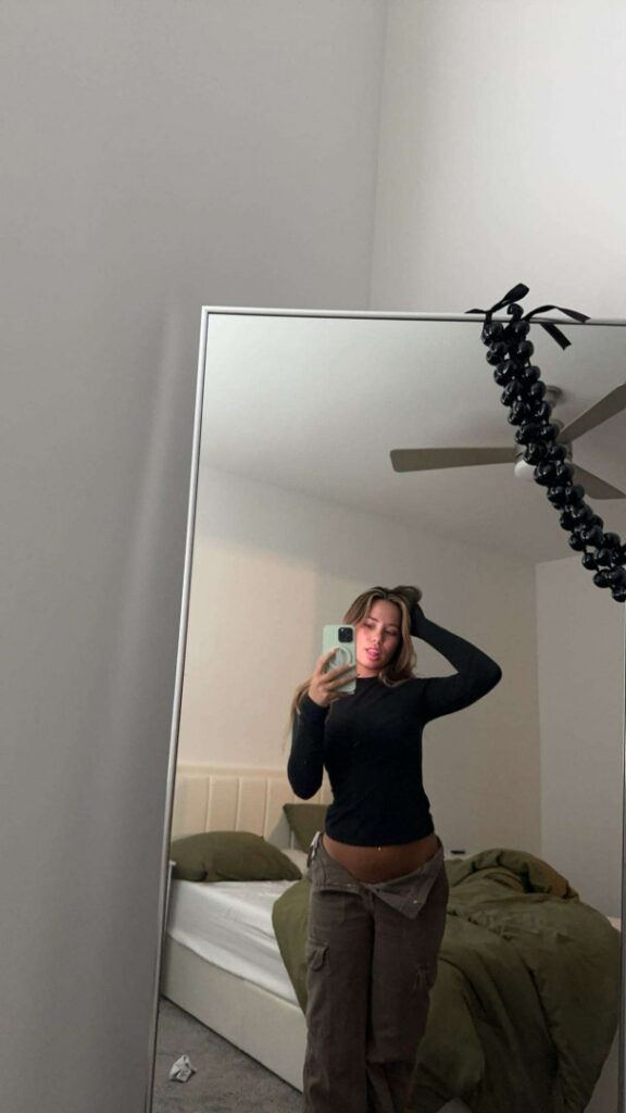 OnlyFans – Teen – Alexia Steade – Nude