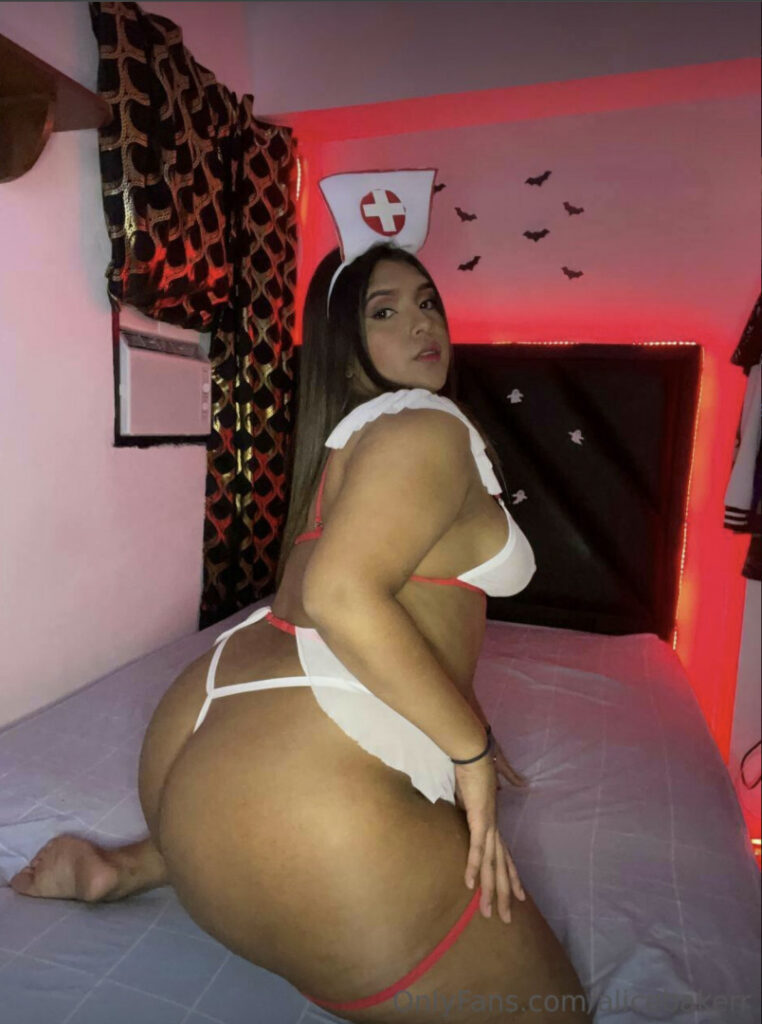 OnlyFans – T H I C C – Latina – Alice Baker  alicebakerr – Nude Leaks