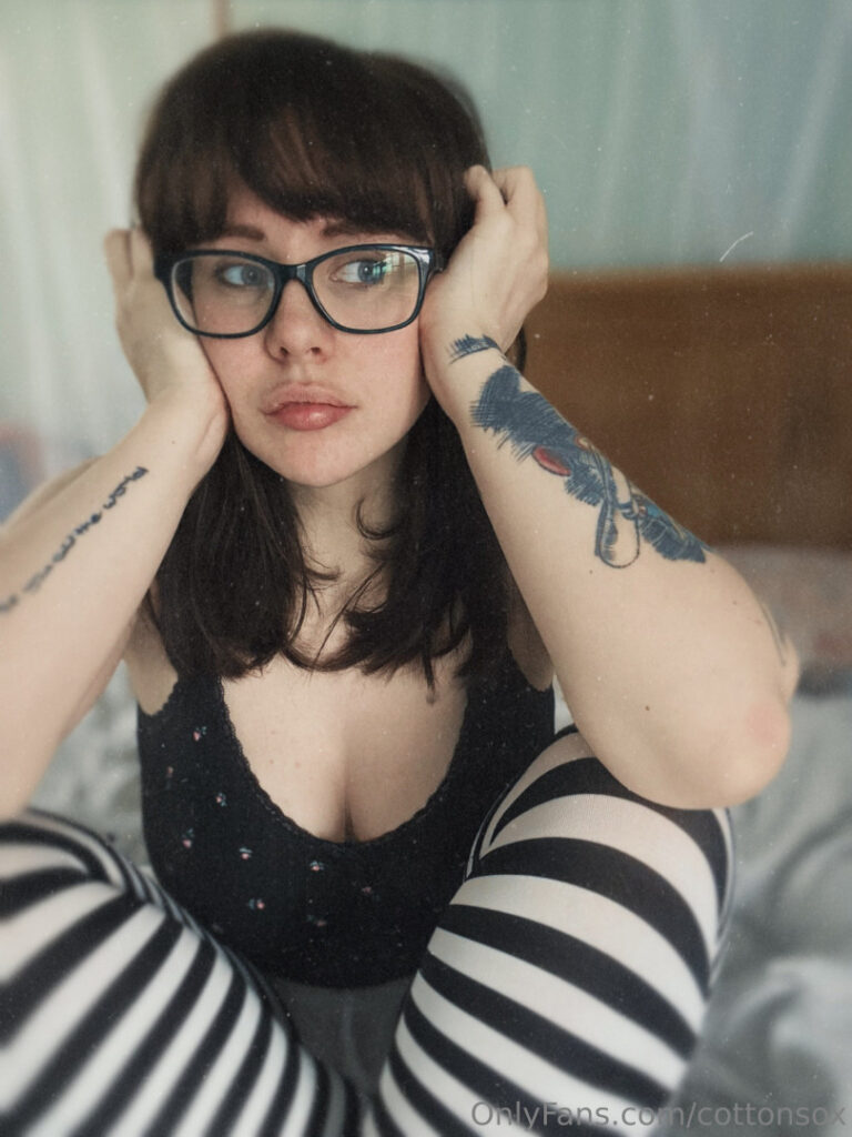 OnlyFans – Alice Cotton Sox – Nude