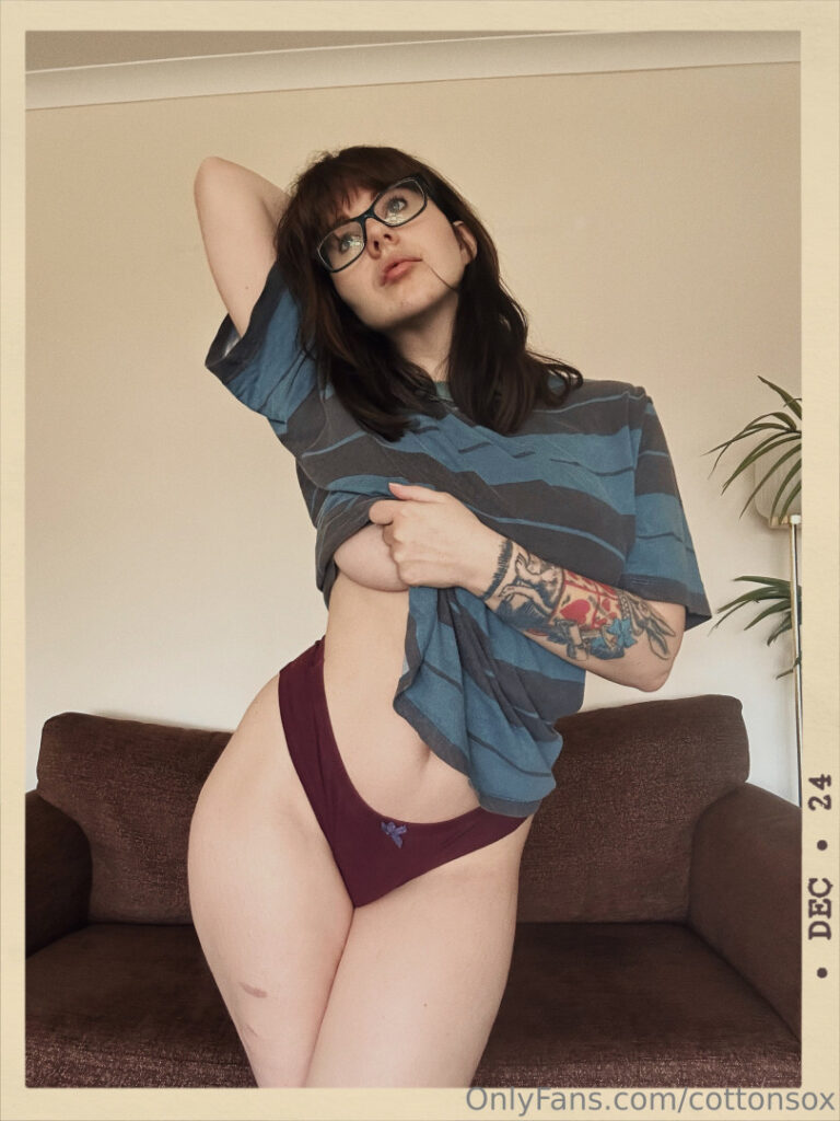 OnlyFans – Alice Cotton Sox – Nude