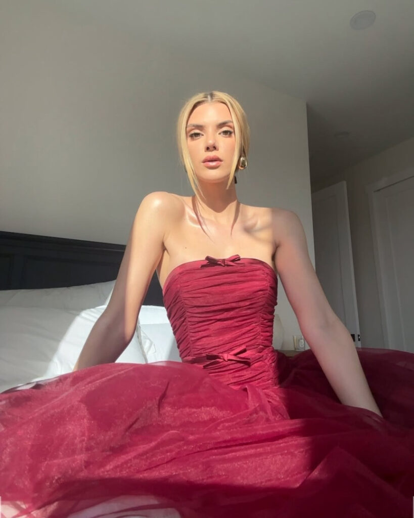 Instagram – alissa violet – Nude