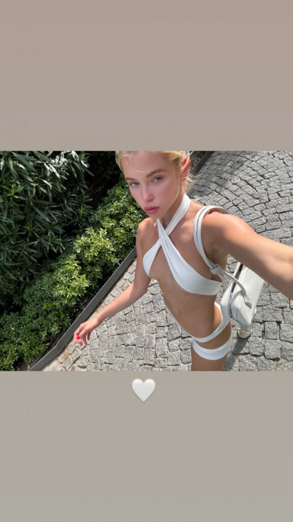 Instagram – Alla Bruletova – Nude