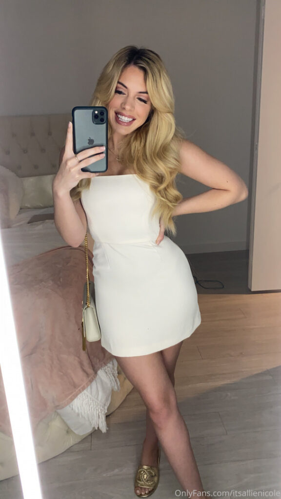 OnlyFans – Allie Nicole (Itsallienicole) – Nude