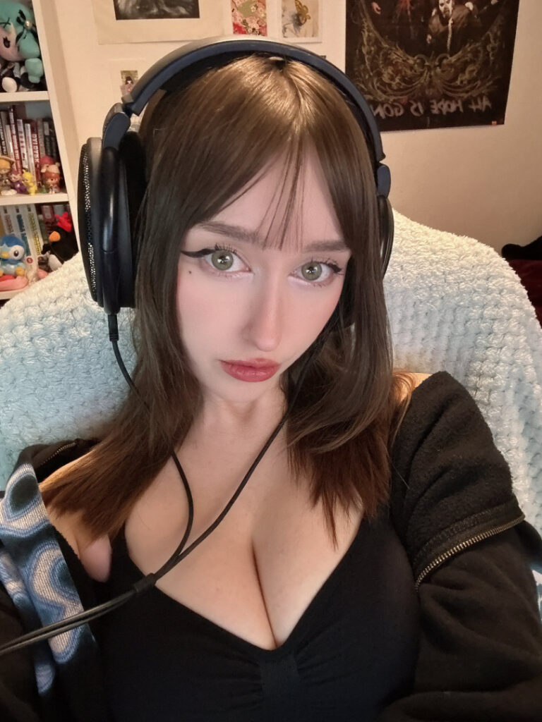 Twitch – Allykitti / crywink_ – Nude