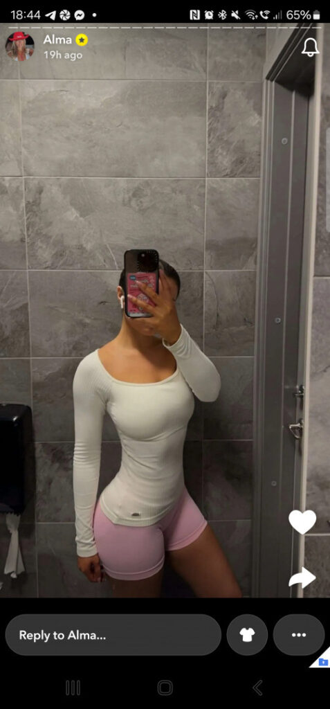 TikTok – Alma Persson – Nude