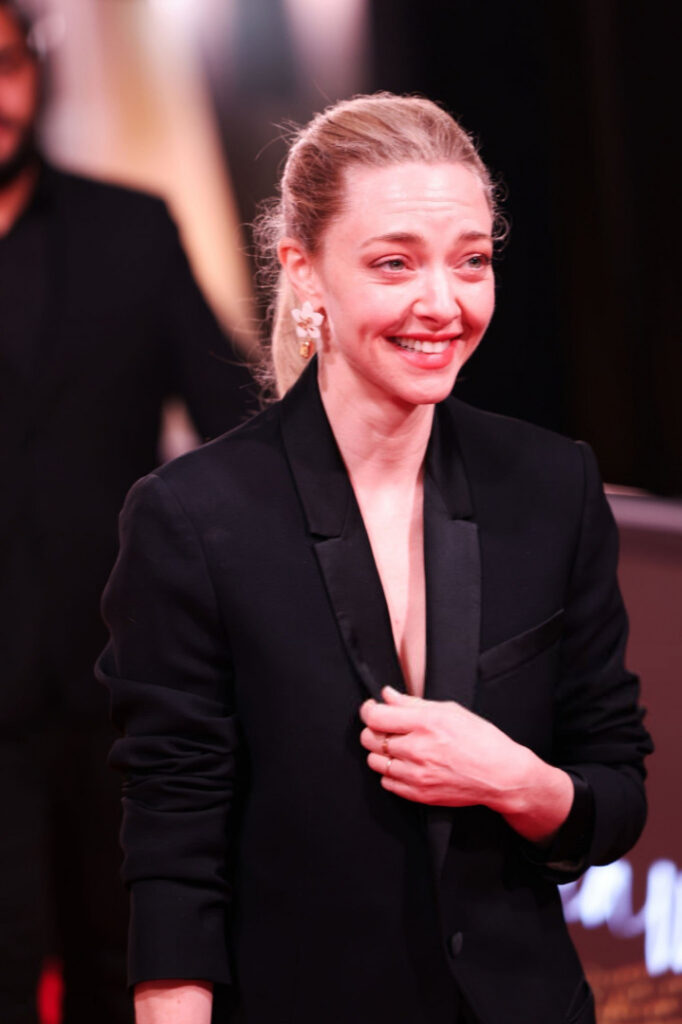 Celeb – Amanda Seyfried – Nude