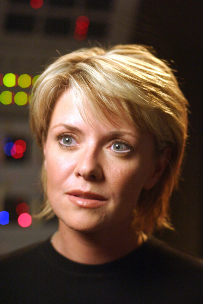 Celeb – Amanda Tapping – Nude