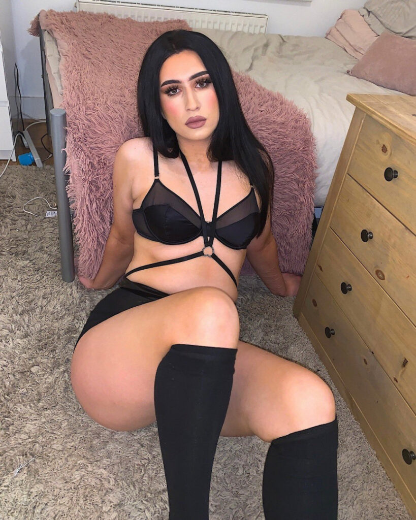 OnlyFans – Trans – Amira Ferry – Nude Leaks