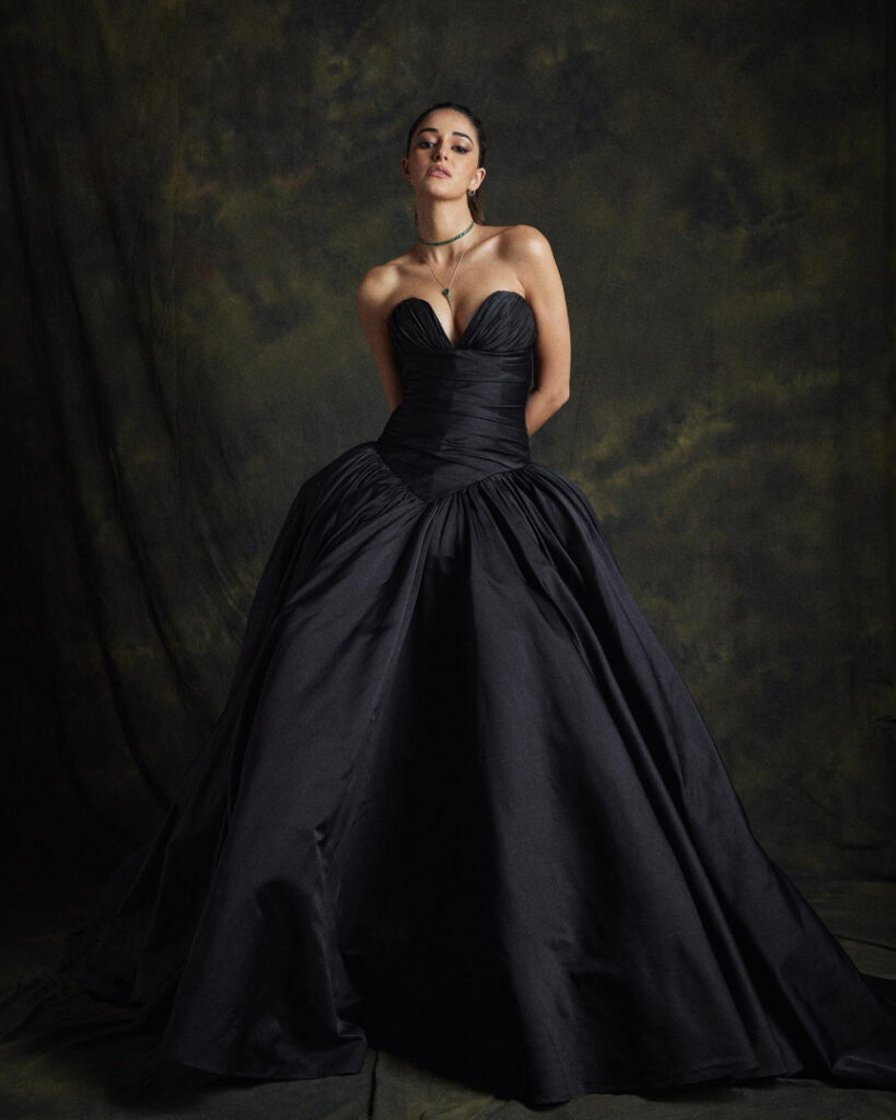 Celeb – Indian – Petite – Ananya Pandey – Nude Leaks