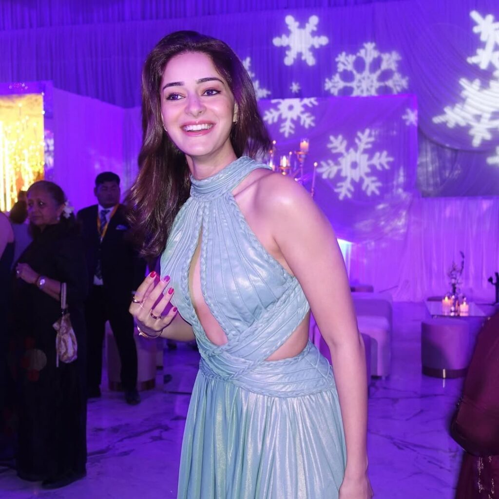 Celeb – Indian – Petite – Ananya Pandey – Nude Leaks