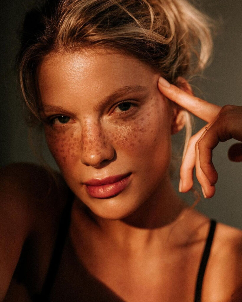 Celeb – Angela Olszewska – Nude