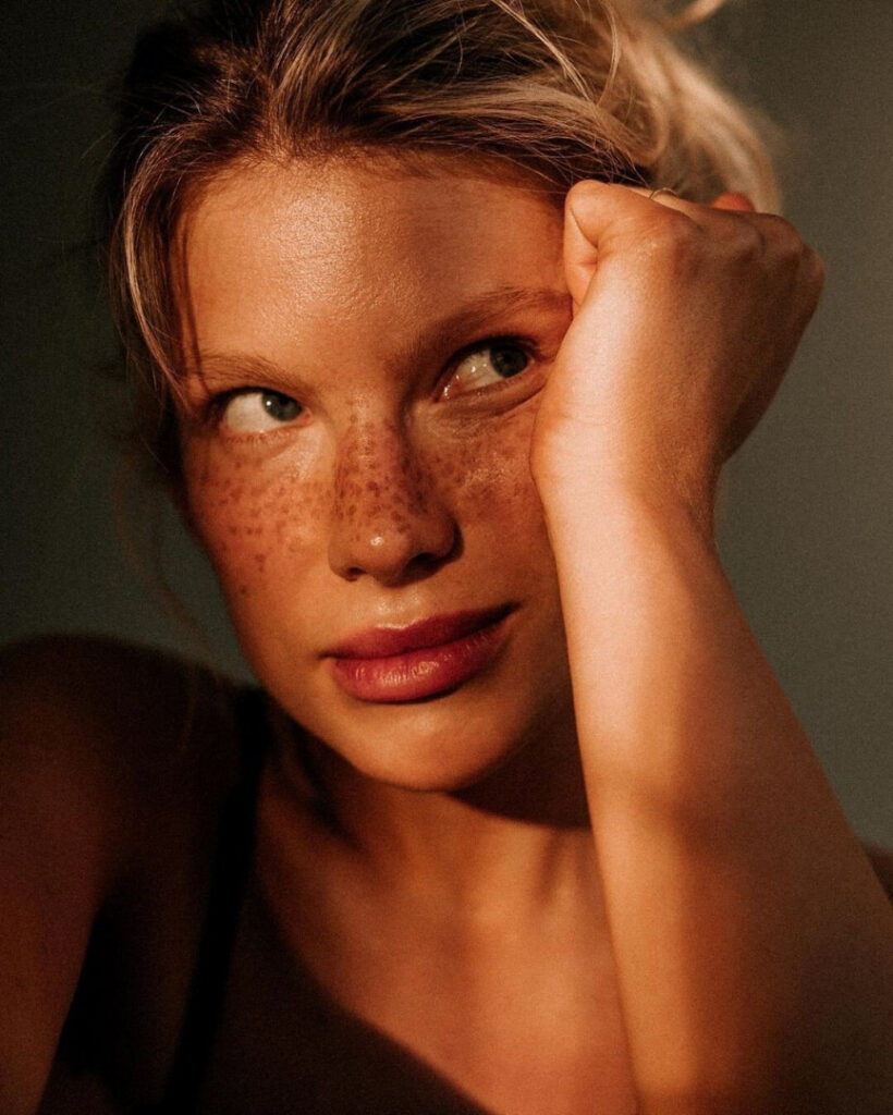 Celeb – Angela Olszewska – Nude