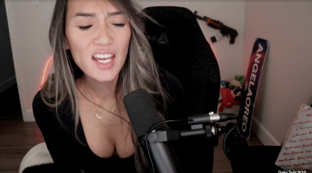 Twitch – Asian – angelaoreo / angelaoreo_ – Nude