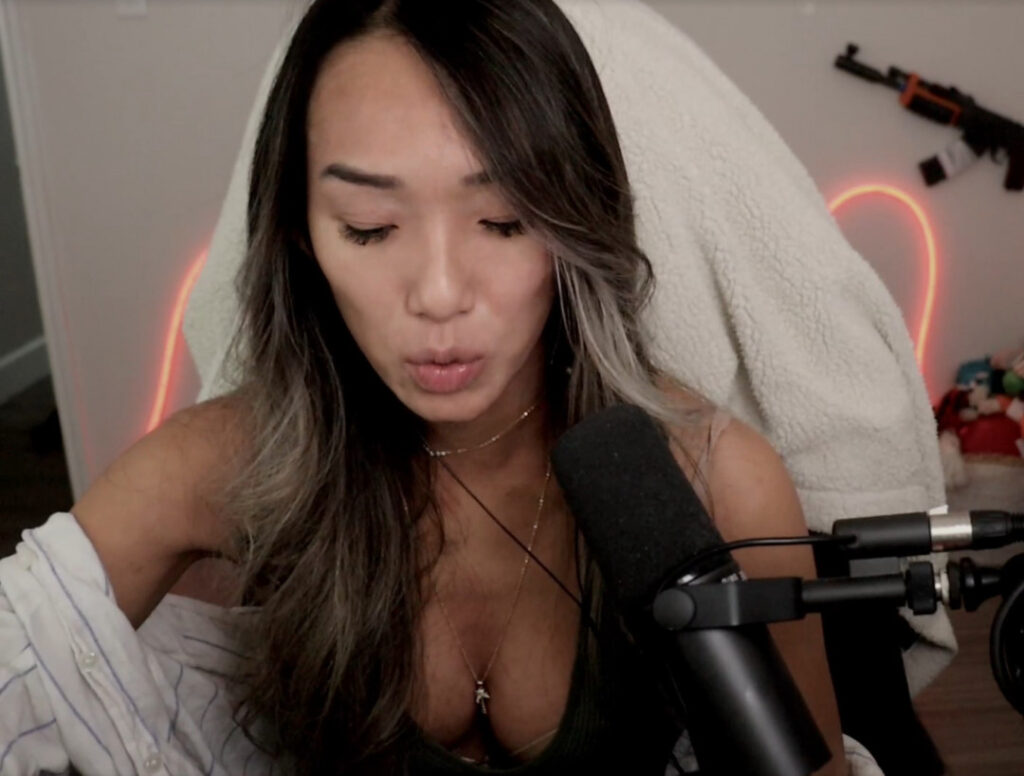 Twitch – Asian – angelaoreo / angelaoreo_ – Nude