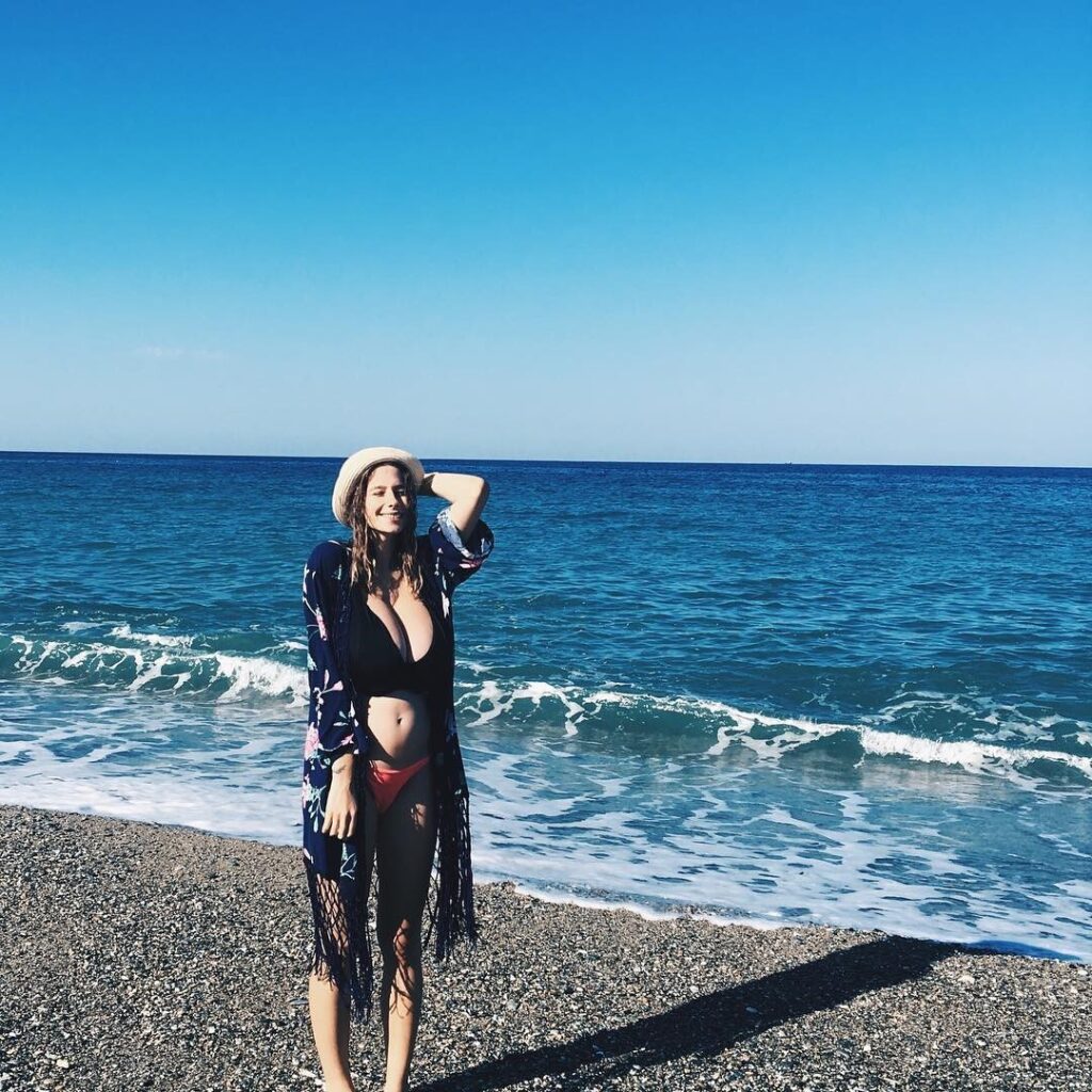 Instagram – Anna Kovalchuk – Nude