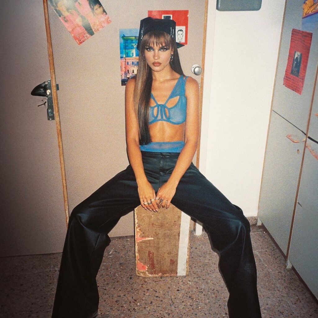 TikTok – Celeb – Anna Zak – Nude