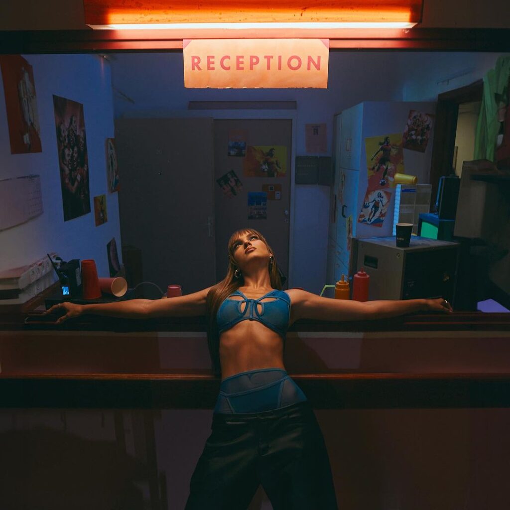 TikTok – Celeb – Anna Zak – Nude