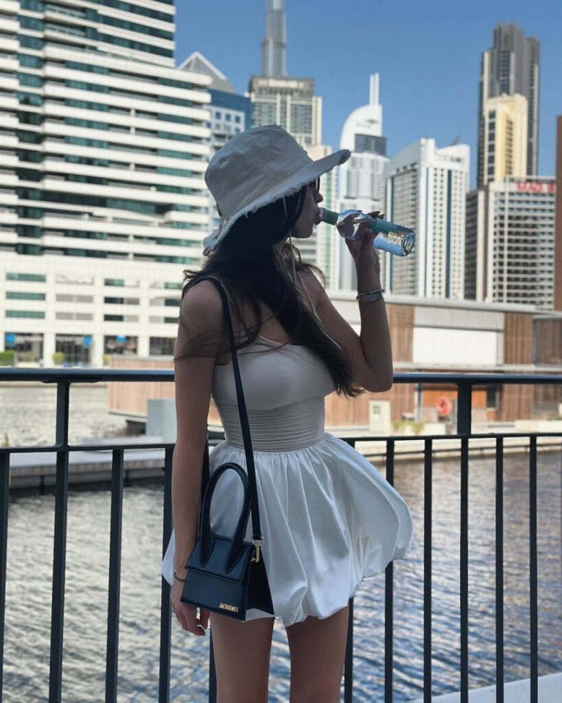 Cam Girls – Petite – anna_bri – Nude