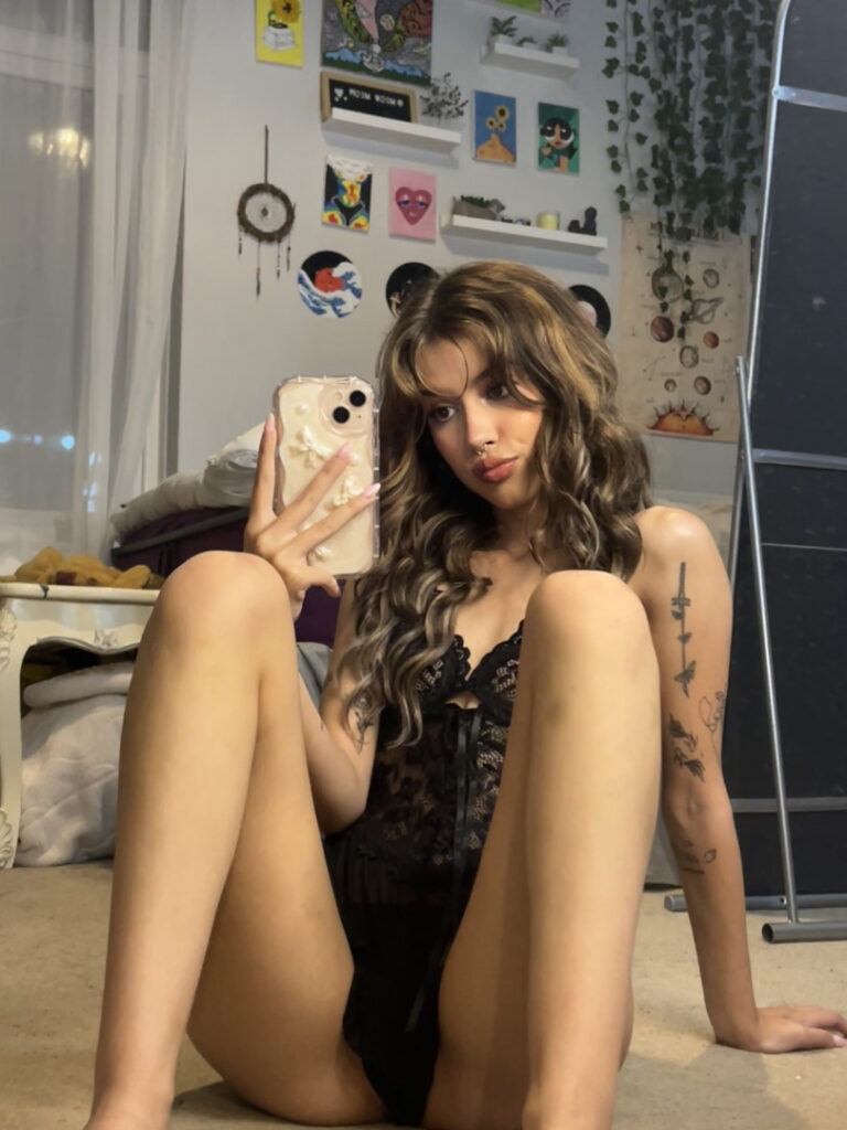 OnlyFans – Petite – Teen – annaeris  bbyybellax – Nude Leaks