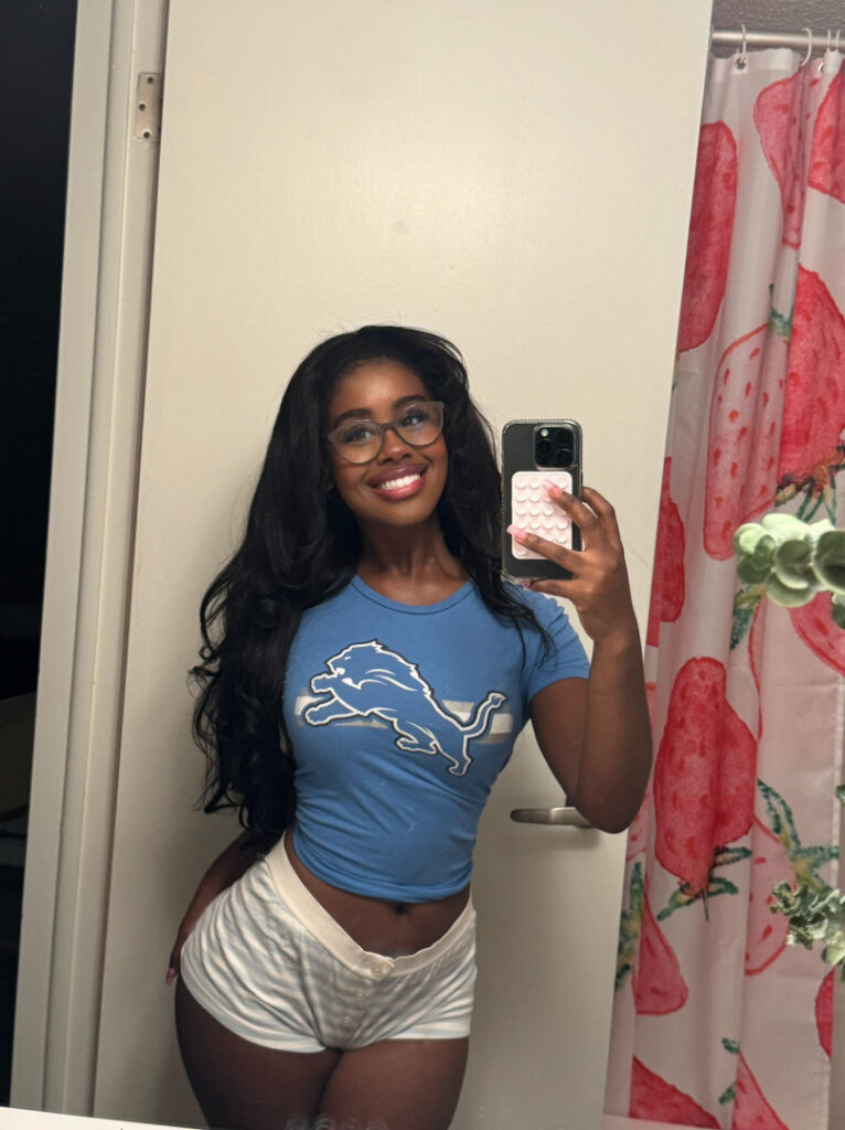 TikTok – Instagram – annarennsworld, anna renn – Nude Leaks