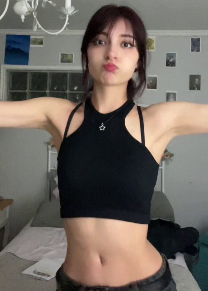 TikTok – Instagram – Petite – Anto.a_a / Anto.a.a – Nude