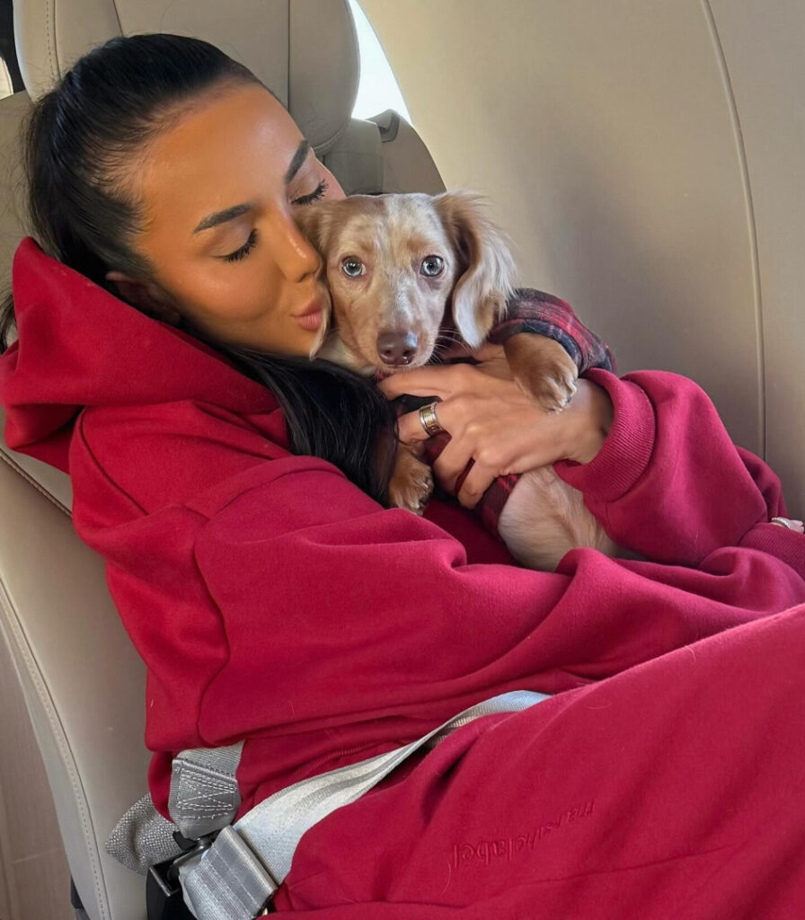 Instagram – Arianna Ajtar – Nude