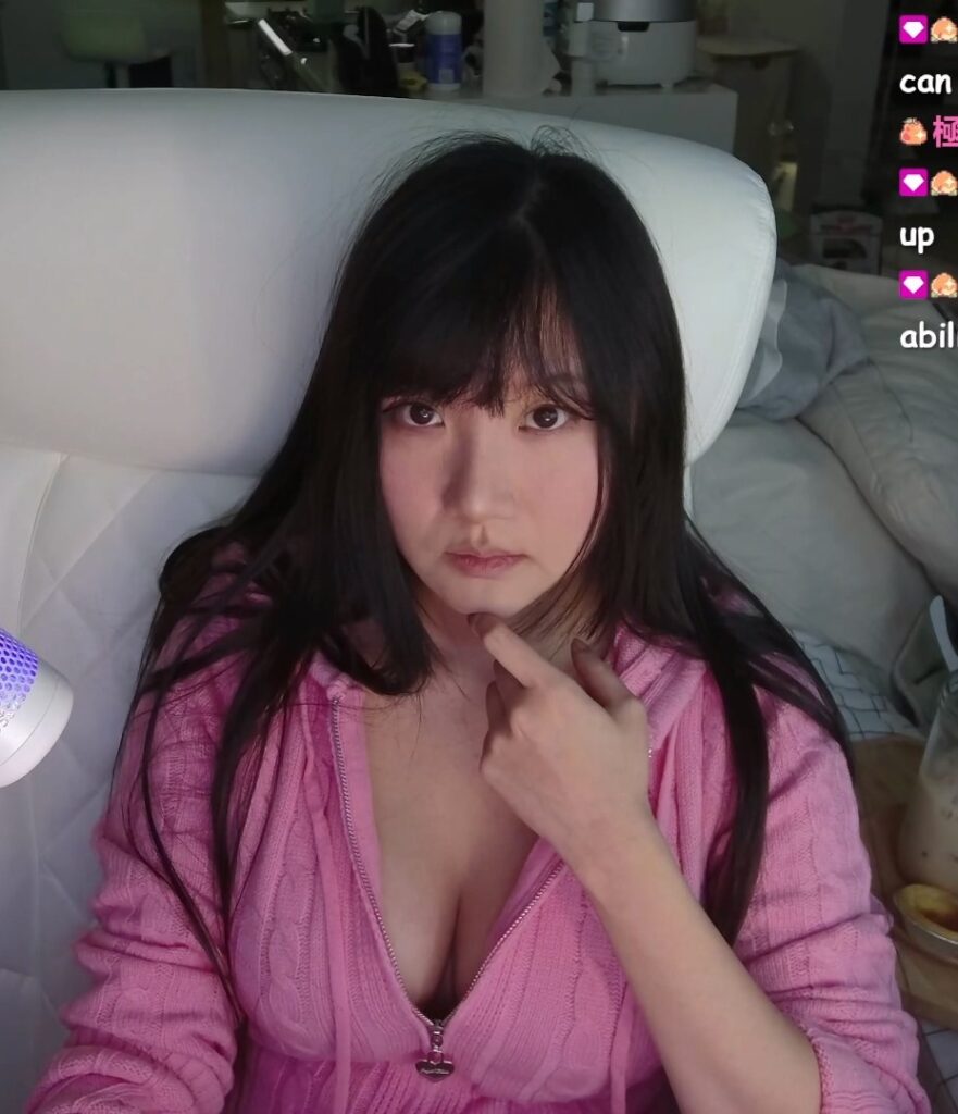 Twitch – Asian – AriaSaki – Nude