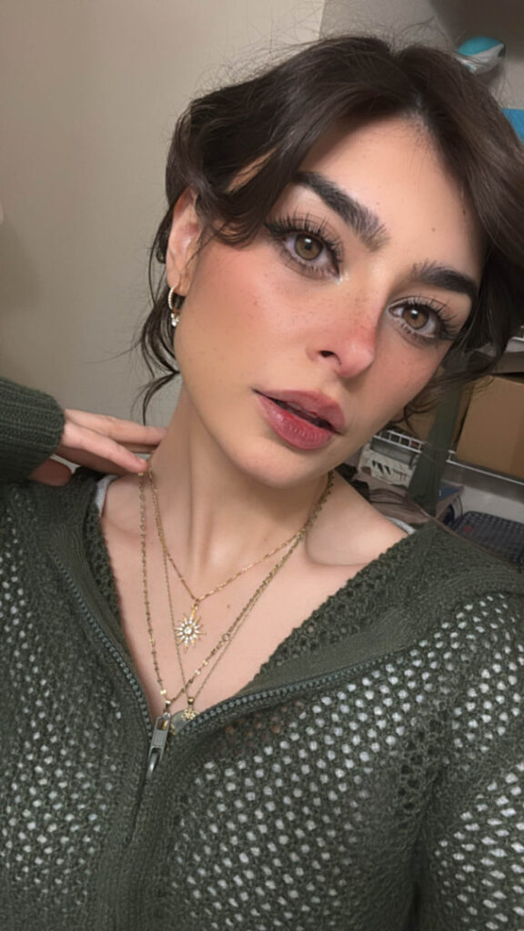 Twitch – Petite – ARUUU – Nude