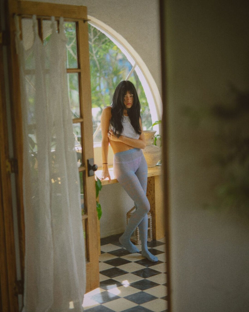 Instagram – Ash D’Alonzo – Nude