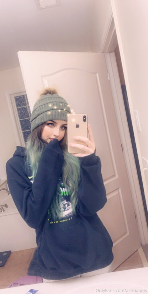 OnlyFans – Ashley Banks / ashbabetv / ashley_banks – Nude
