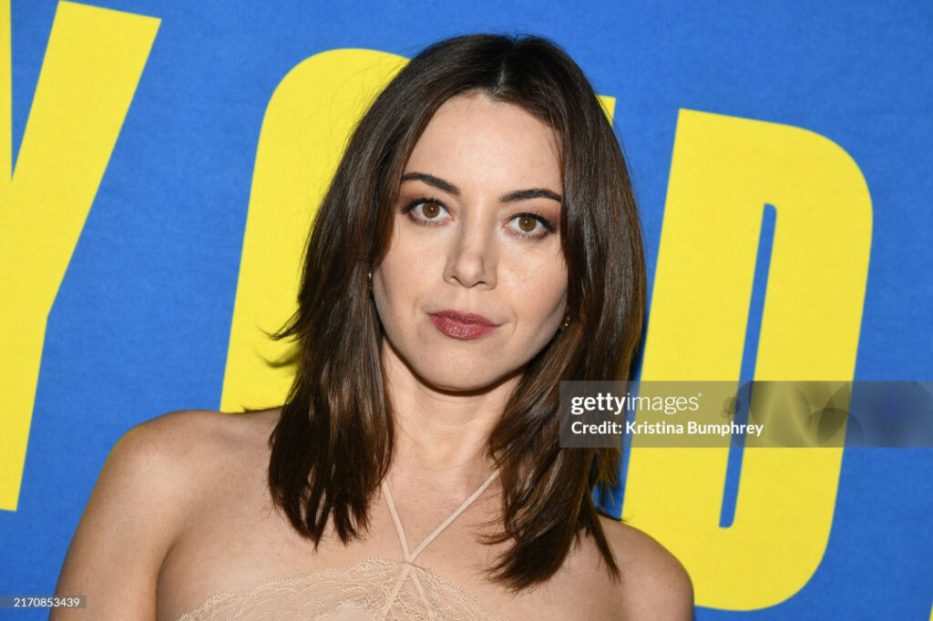 Celeb – Aubrey Plaza – Nude