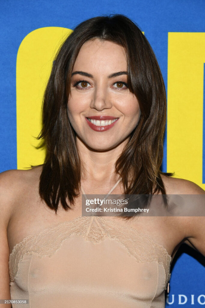 Celeb – Aubrey Plaza – Nude