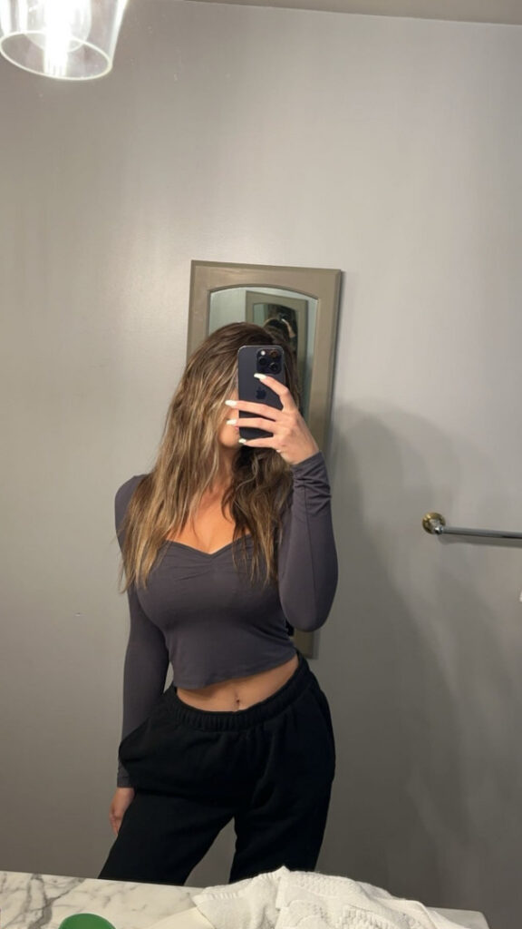 Instagram – Autumn Spooner – Nude