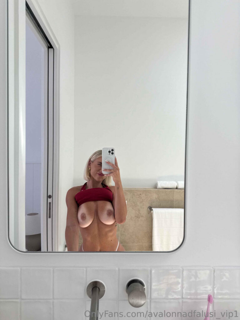 OnlyFans – Instagram – Avalon Nadfalusi – Nude