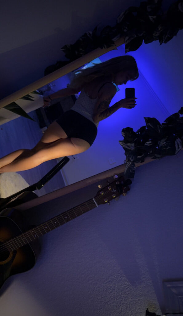 OnlyFans – TikTok – Avaree.ee / Avare.ee / Avababy – Nude Leaks