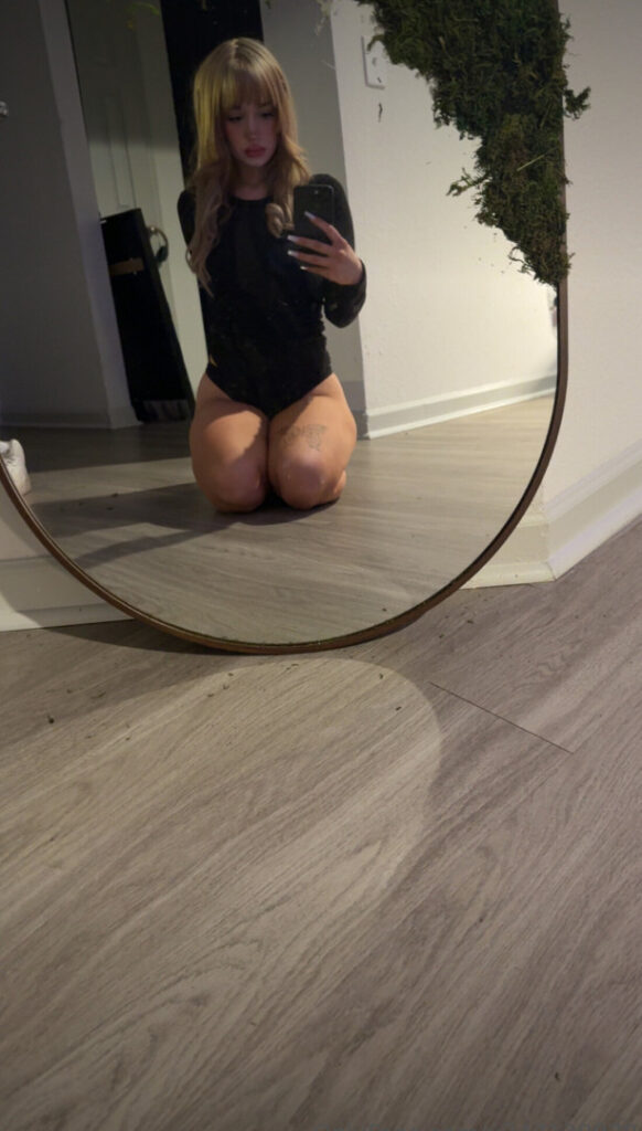 OnlyFans – TikTok – Avaree.ee / Avare.ee / Avababy – Nude Leaks