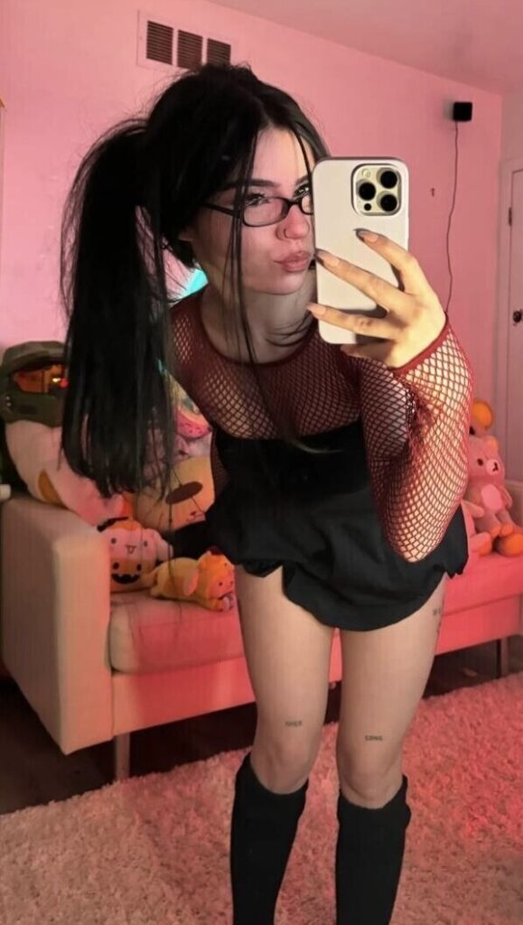 Patreon – Twitch – Avivasofia Oxythoughtin misopacketbae – Nude