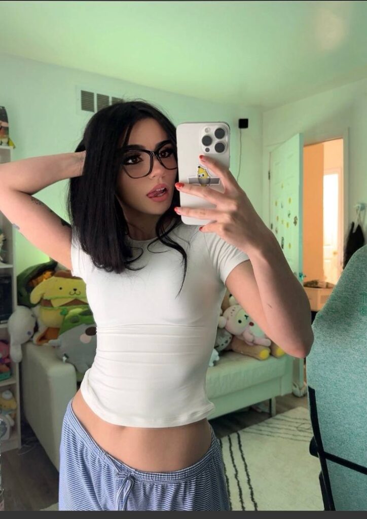 Patreon – Twitch – Avivasofia Oxythoughtin misopacketbae – Nude