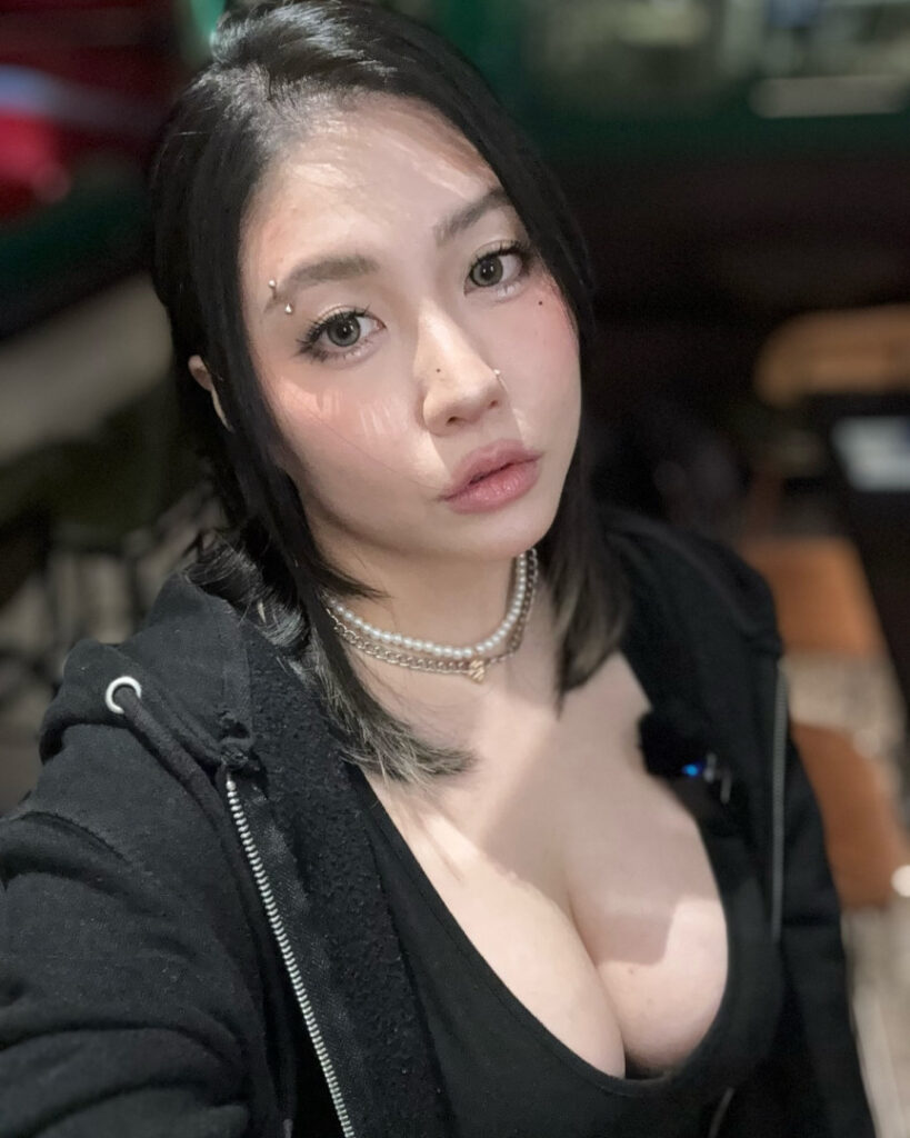 Twitch – babyhsu888 – Nude