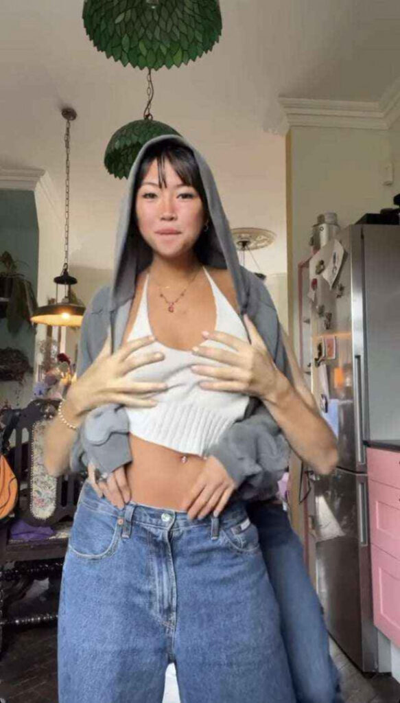 Celeb – Asian – beabadoobee radvxz – Nude