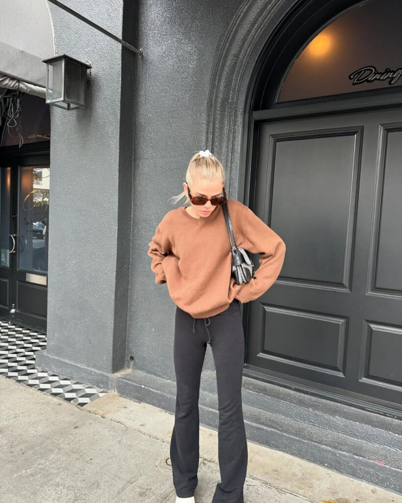 TikTok – Instagram – Becca Means / beccameans – Nude